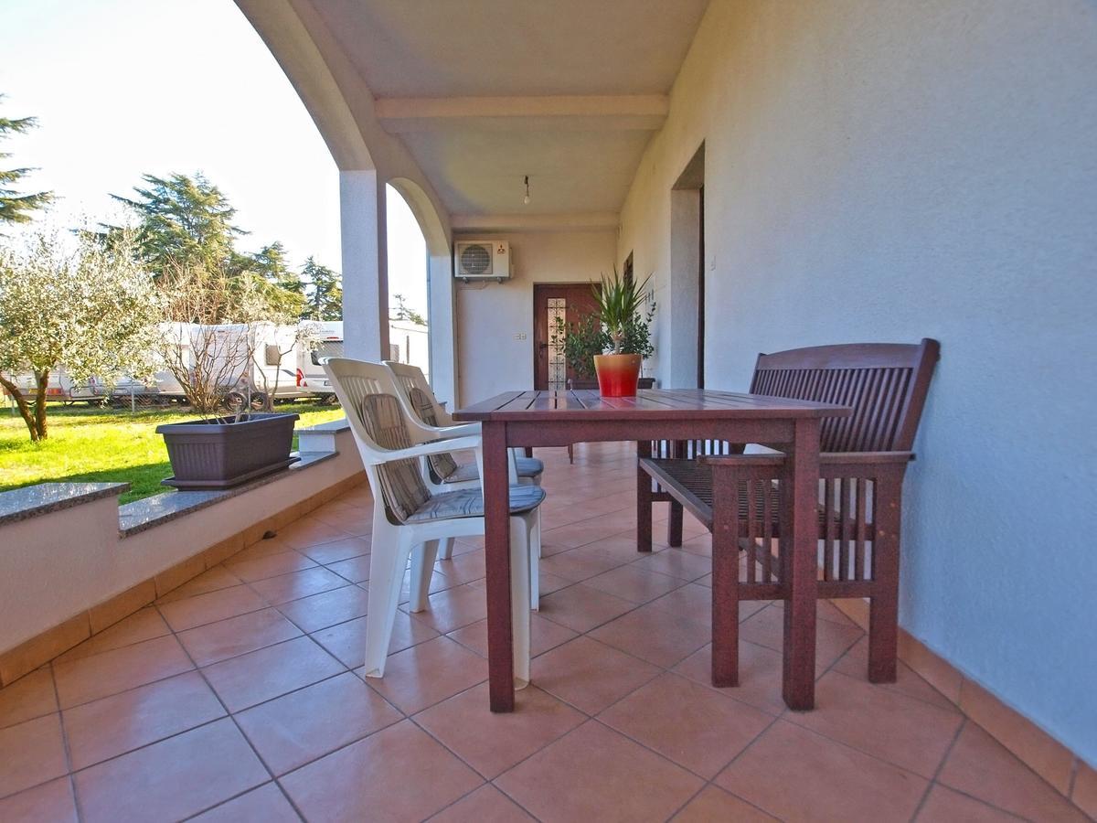 Apartments Blazenka 1270 Pula Zewnętrze zdjęcie